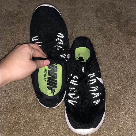 Nike - Picture 4 of 4